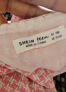 Chic Pink Houndstooth Tweed Top