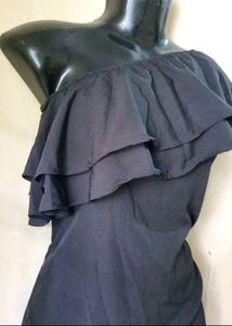 One-sided Off Shoulder Top