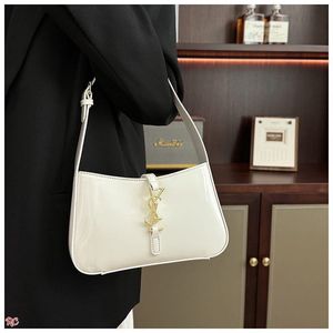 LUXURIOUS YSL SLING BAG 💼