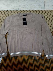 branded new V-Neck pullover