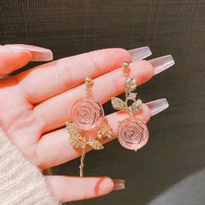 Elegant Rose Gold Earring