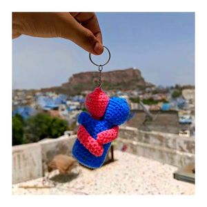 "Forever Hug – Crochet Couple Keychain"