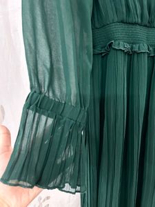 💥PRICE DOWN💥Zara Emerald Green midi Dress