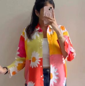 Vibrant Daisy Print Button-Up Shirt