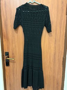 Chic Black Knit Midi Dress