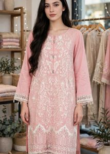 Elegant Pink Embroidered Kurta 🩷