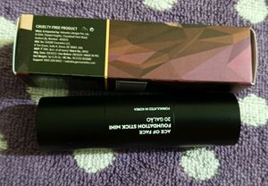 Sugar Foundation Stick Mini
