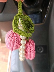 Crocheted Tulip Keychain with Pearls