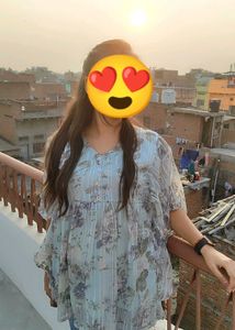 Flowy Floral Print Top