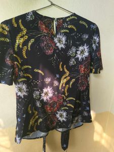 Floral Print Tie-Waist Top