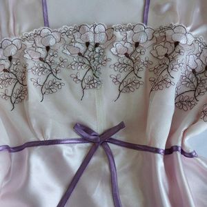 Elegant Pink Floral Embroidered tops 💖