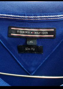 Tommy Hilfiger Men's Blue Tshirt