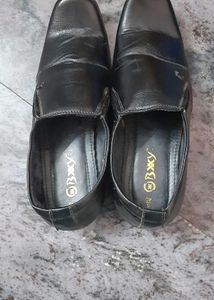 Shoe