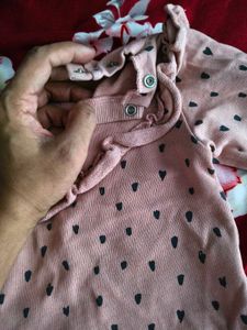 H&amp;M girls t shirt..(sweatshirt)