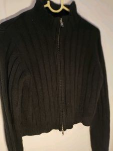 ୭ ᵎᵎ 🧁Black Zipper crop Knit Sweater🖤