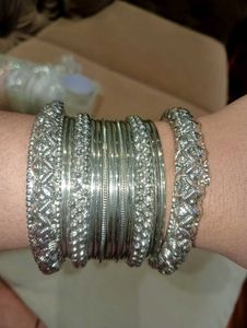 2 Hands Silver Oxidised Bangles