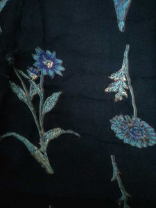 Navy Blue Floral Print Top🌼💙