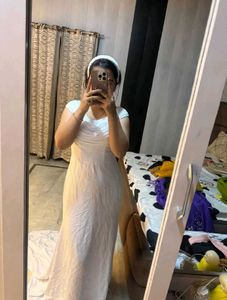 Elegant White Gown for Special Occasions