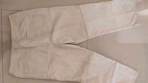 2 Beige Jeans