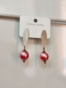 Chic Pink Pearl Drop Earrings