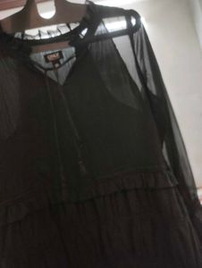 Chic Black Tiered Midi Dress