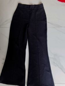 women black flared pents