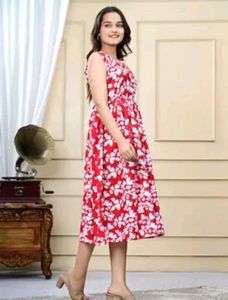Chic Red &amp; White Floral Sleeveless Dress
