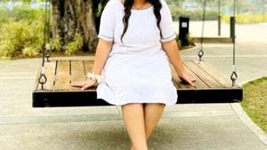 White Short Sleeve Midi Dress