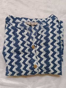 Short Stylish Blue &amp; White Kurti💙