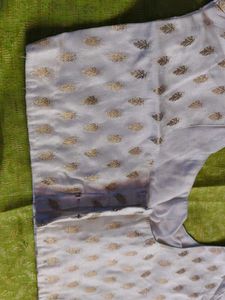 Elegant Brocade Blouse with Leaf Motifs