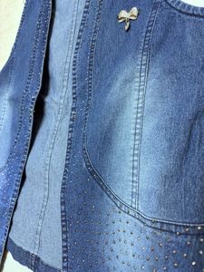 Stylish Blue Denim Vest with Rhinestones, Sleevele