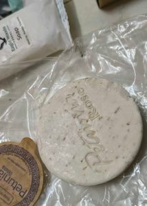 10 Assorted Toiletries &amp; Soap bar mini