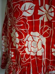 Chic Red Floral Print Top for large -XL SIZE