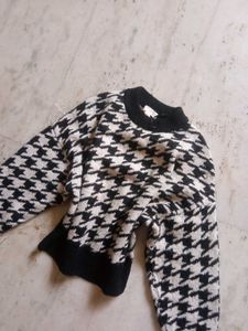 H&M Houndstooth Knit Sweater ♥️