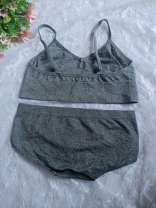 U.S. Polo Assn. Sports Bra panty set