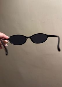Stylish Black Oval Sunglasses