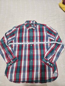 Tommy Hilfiger Multi-Color Shirt (Size L)