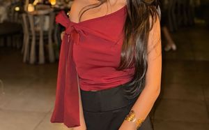 Chic One-Shoulder Drape Top
