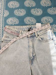 Distressed Wide Leg Jeans