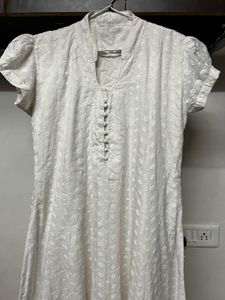 White Embroidered Kurta Zariii Work has No Stain🤍
