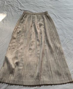 Elegant Pleated Maxi Skirt