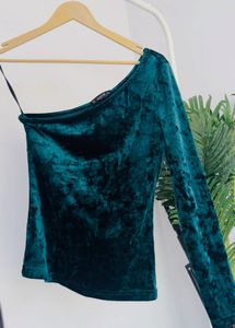 😍 Velvet One-Shoulder Top