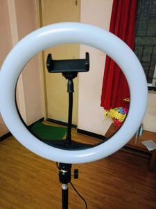 This Is NEW BOMBAY VANITY 10 INCH RING LIGHT