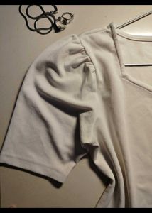 White Pretty Sleeve Sweetheart Neck Top