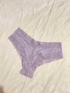 Victoria's Secret Lace Cheeky Panty 🎀🦢