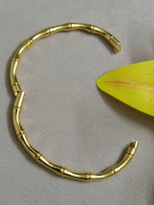 Elegant Bamboo Design Bangle