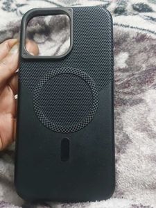 black mesh MagSafe-compatible phone case for an iP
