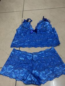 pretty Bra And Panty Set For Woman 👌