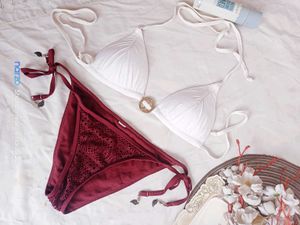 Stylish Bikini Set - White Top &amp; Maroon Bottom