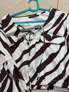 Zebra Print Lace-Up Cropped Top